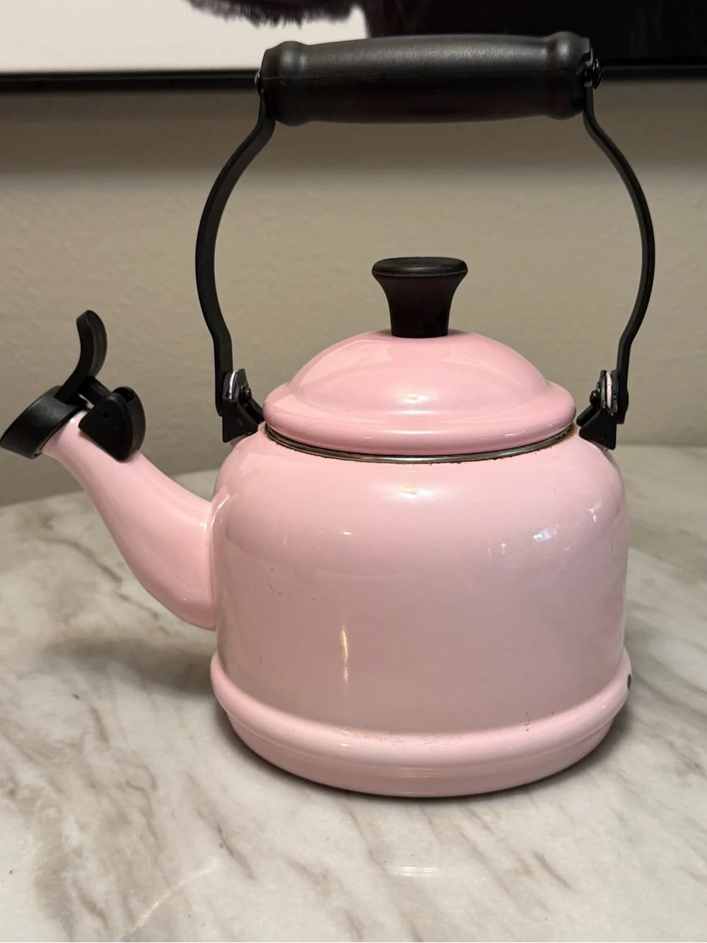 Lu Crescent powder pink tea pot 1.25 US Qt